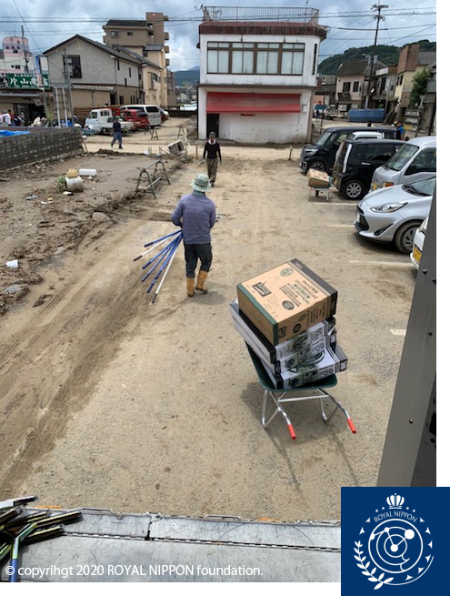 熊本県豪雨災害におけるボランテイア活動、復興に向けた掃除用道具等の寄付(2020年 5月20日)